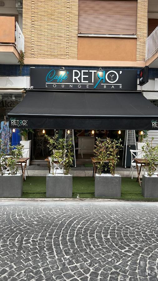 B&B Caffe Retro' チステルナ・ディ・ラティーナ エクステリア 写真